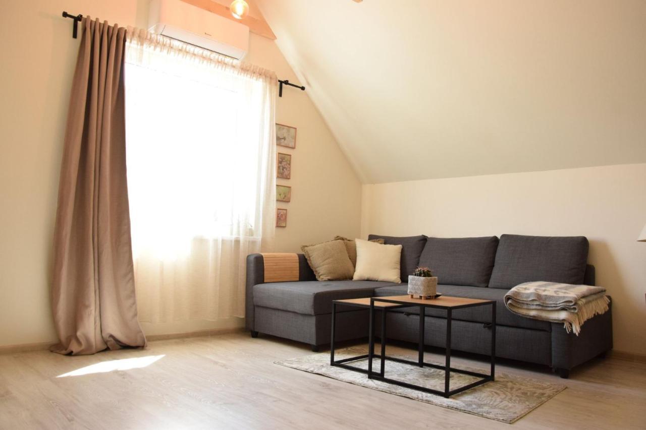 A&J Apartments Klaipeda Ngoại thất bức ảnh
